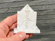 Load image into Gallery viewer, Terrarium Decoration &quot;Cemetery Tombstones Set&quot; - 4 marble colored Terrarium Decor Tombstones